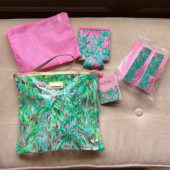 NWT! Lilly Pulitzer beach day pouch - Picture 1 of 3